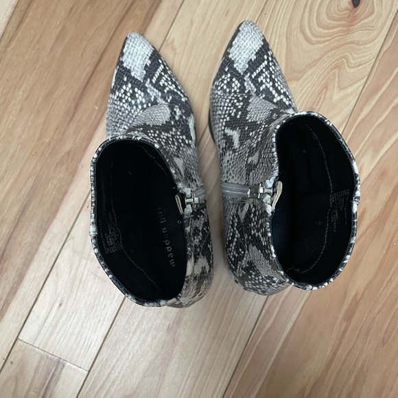 MADDEN GIRL DAFNII SNAKESKIN CHUNKY BLOCK HEEL ANKLE BOOTS BOOTIES SIZE 7M - Picture 7 of 9